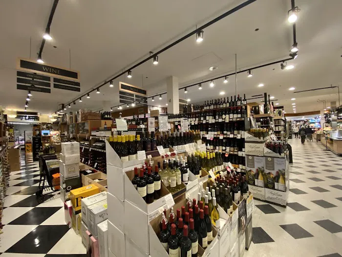 Draeger's Market 1