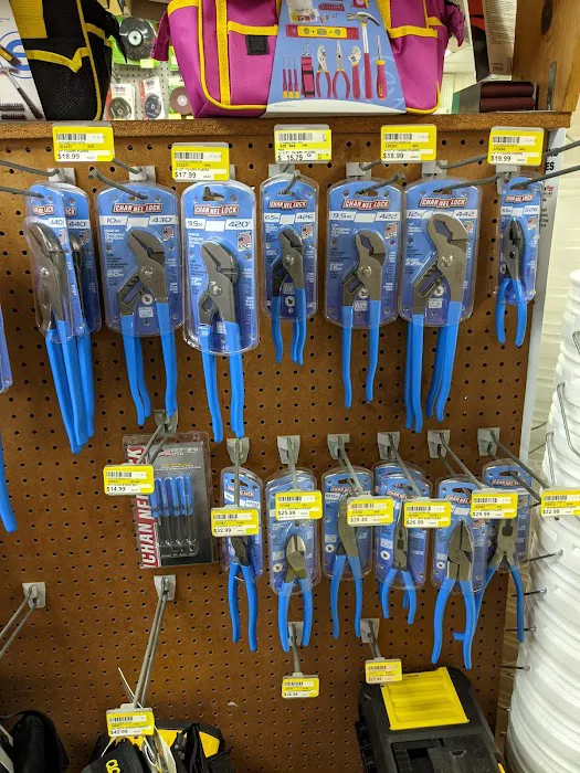 Dana Point Hardware 3