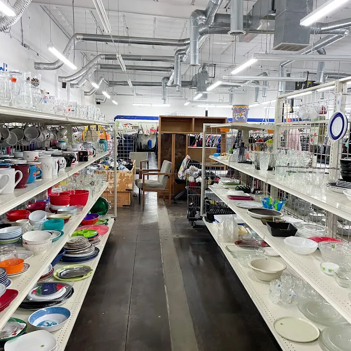 Uptown Thrift 0