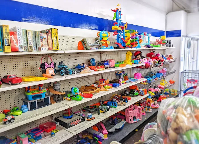 Uptown Thrift 7