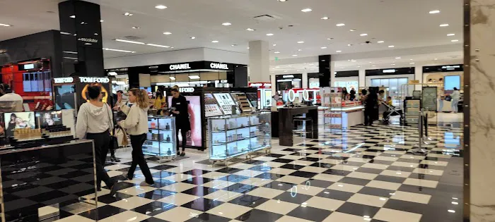 Bloomingdale's 3