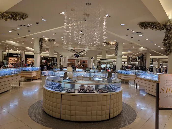 Saks Fifth Avenue 1