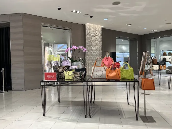 Saks Fifth Avenue 6