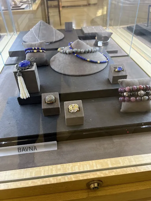Saks Fifth Avenue 7