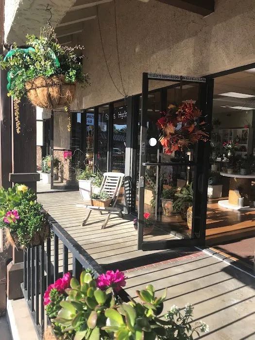 Love N’ Bloom Flower Shop 0