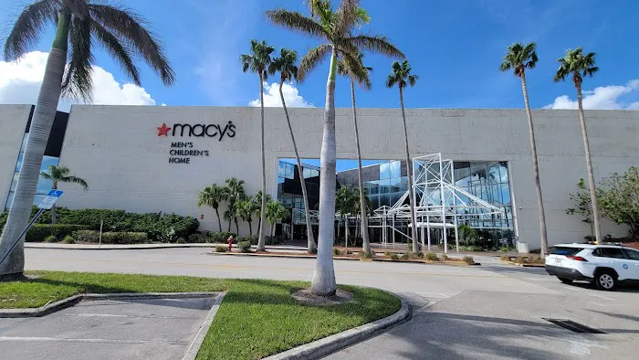 Macy's 0