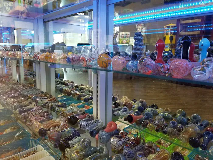 Egyptian Glass Smoke Shop 6