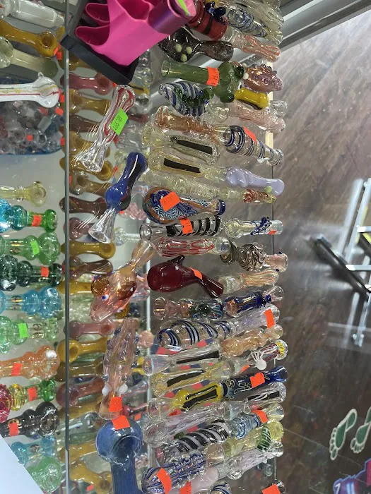 Egyptian Glass Smoke Shop 7