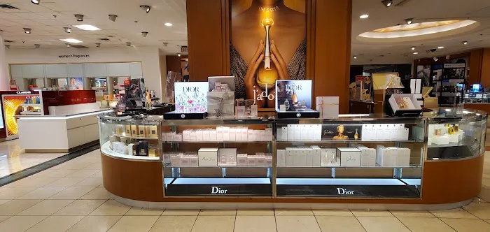 Macy's 0