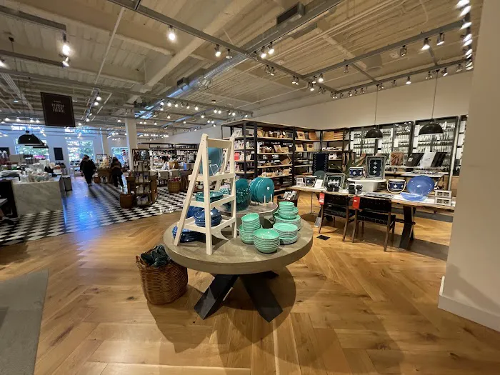 Williams-Sonoma 1