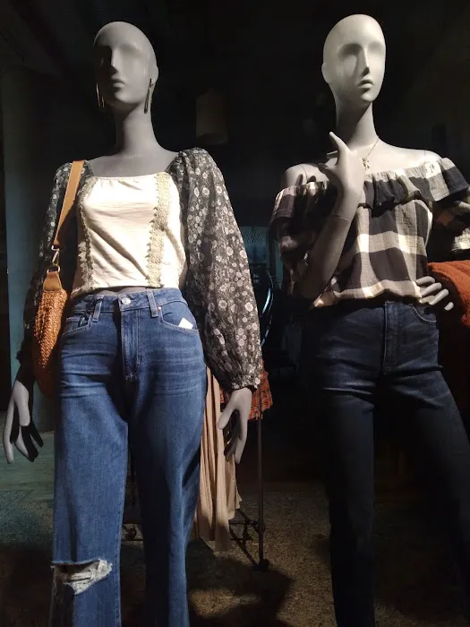 Anthropologie 8