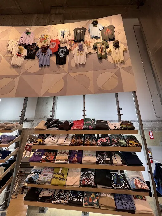 Urban Outfitters 2