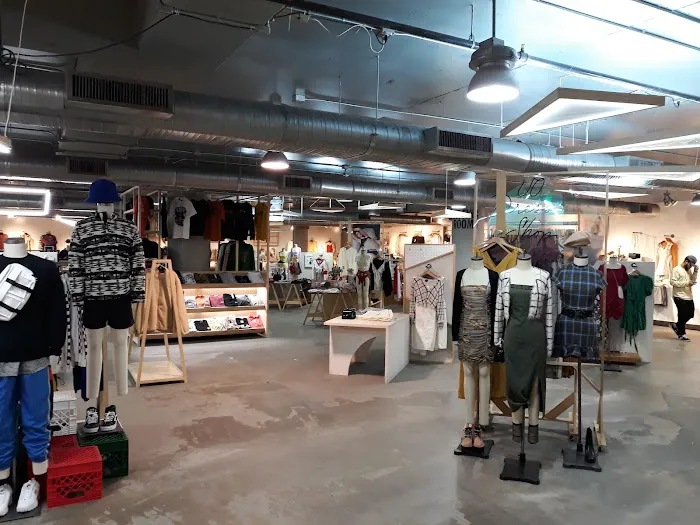 Urban Outfitters 4