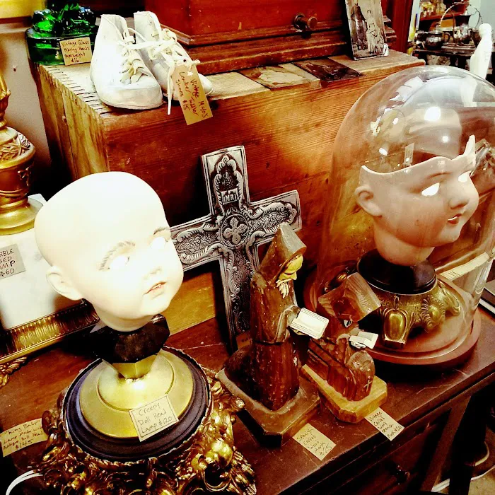 Ballyhoo Curiosity Shop 9