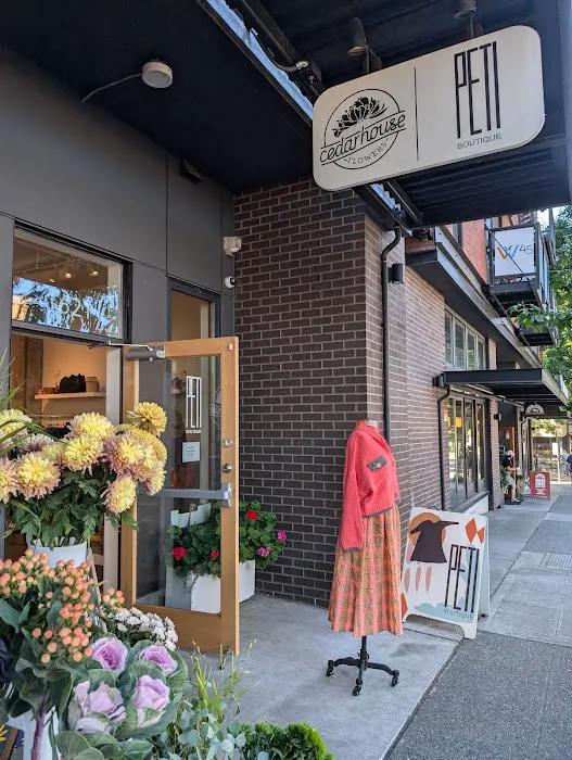 Peti Boutique 2