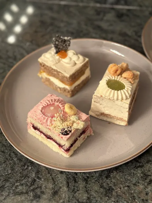 Paper Cake Shop 9