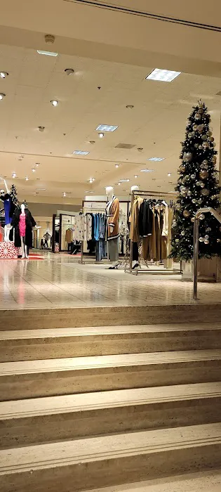 Neiman Marcus 0