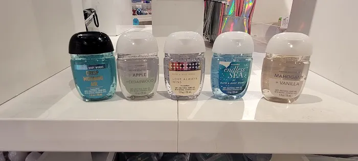 Bath & Body Works 4