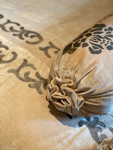 Luxuria Exquisite Home Furnishings and Décor 2