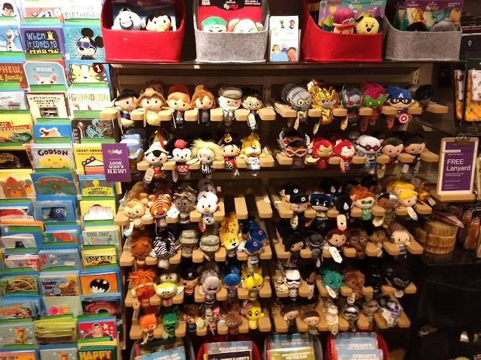Amy's Hallmark Shop 5