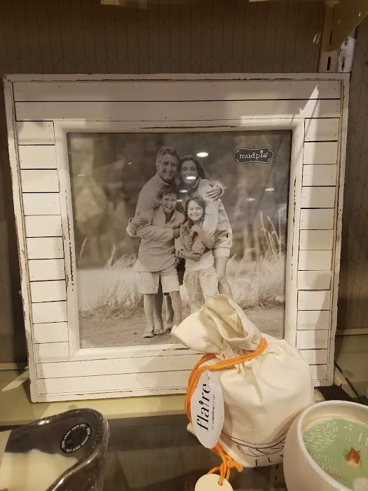 Amy's Hallmark Shop 9