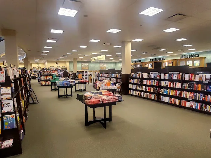 Barnes & Noble 7