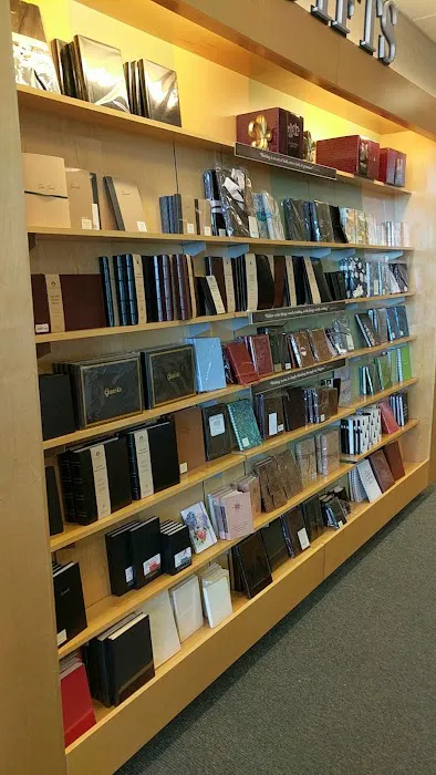 Barnes & Noble 8