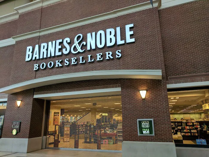 Barnes & Noble 9