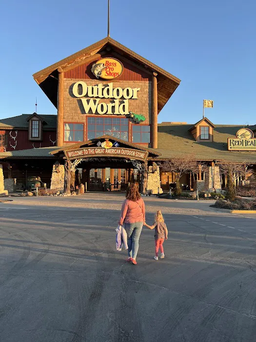 Bass Pro Shops 5