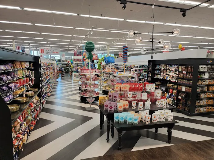 Hy-Vee Grocery Store 4