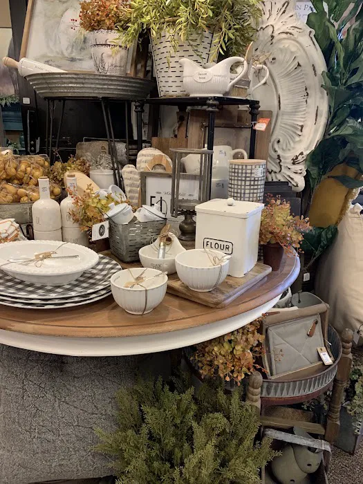 Bella B Decor -Overland Park, KS 1