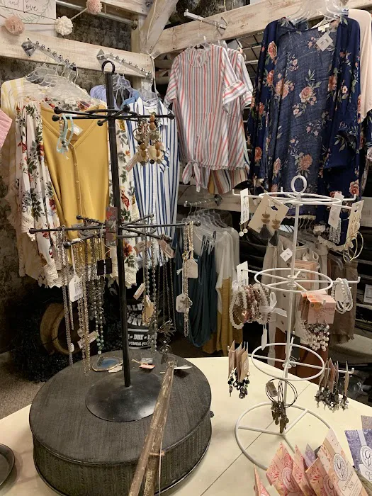 Bella B Decor -Overland Park, KS 9