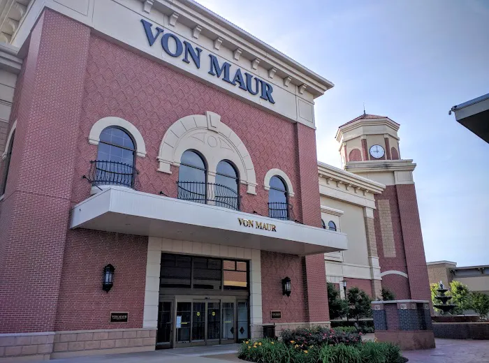 Von Maur 0