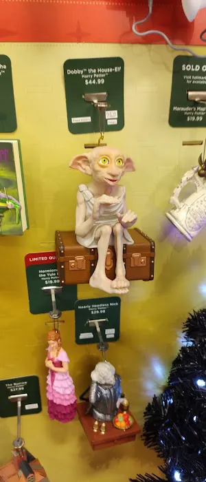 Amy's Hallmark Shop 9