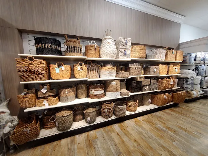Marshalls & HomeGoods 1