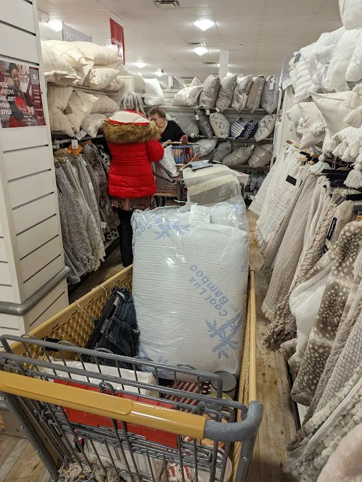 Marshalls & HomeGoods 6