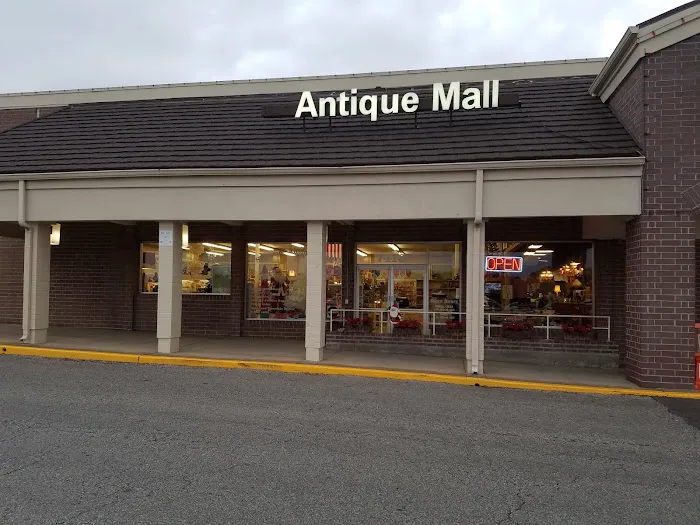 Shawnee Antique Mall 0