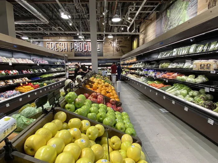 H Mart Kaka'ako 8