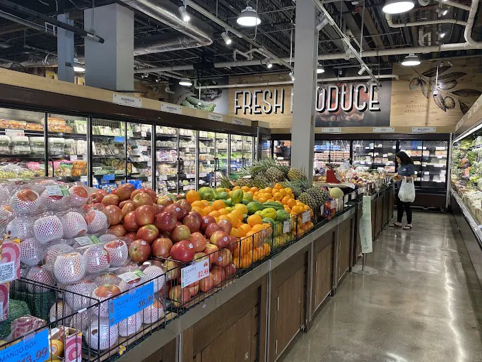 H Mart Kaka'ako 9