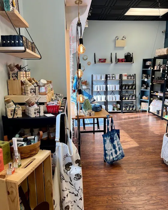 Krysset Artisan Boutique & Market 0