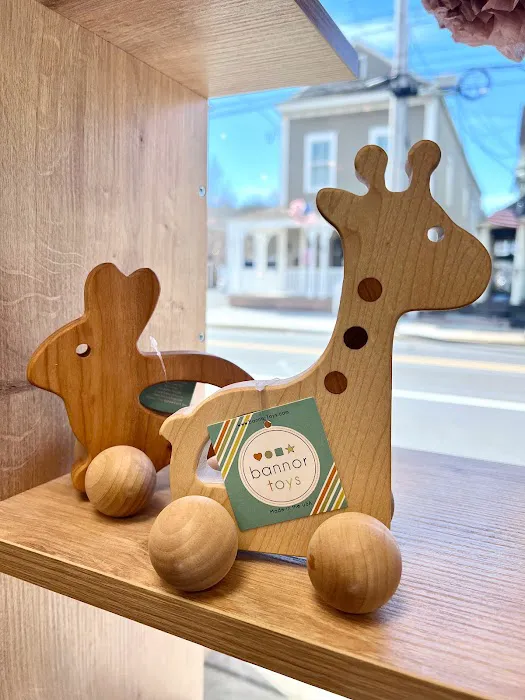 Krysset Artisan Boutique & Market 7