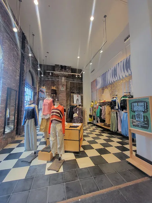 Urban Outfitters 4