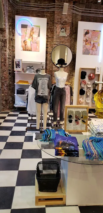 Urban Outfitters 7
