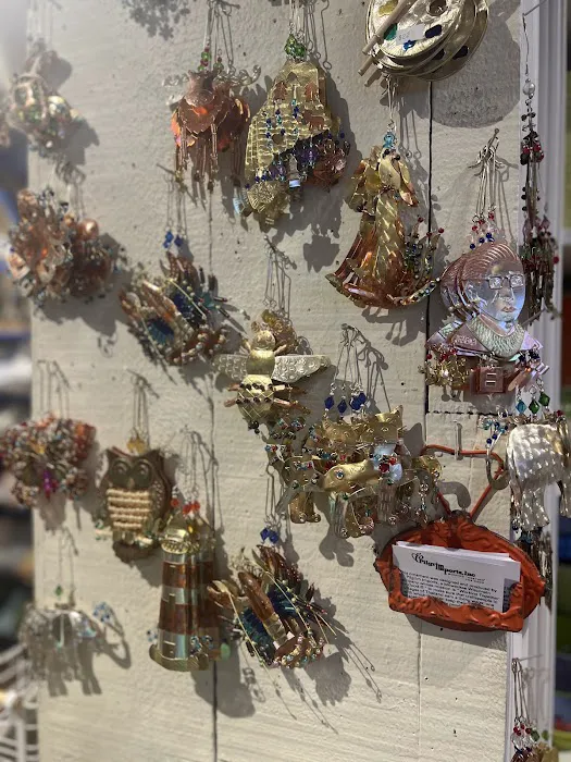 Maxwell's Pottery Outlet 8