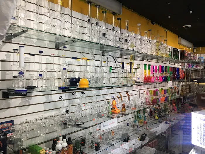 RJ Smoke Shop 9
