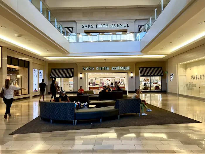 Saks Fifth Avenue 1