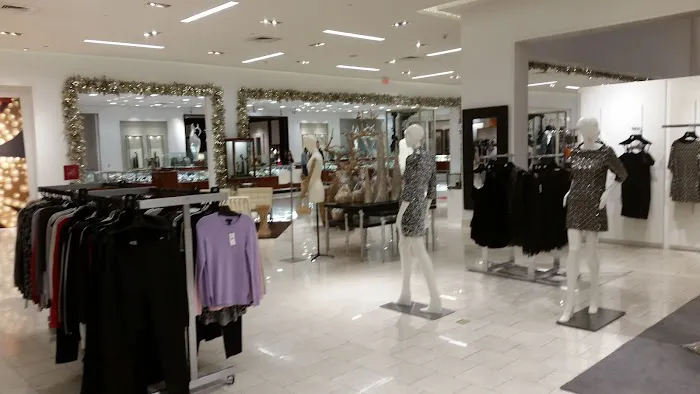 Saks Fifth Avenue 8