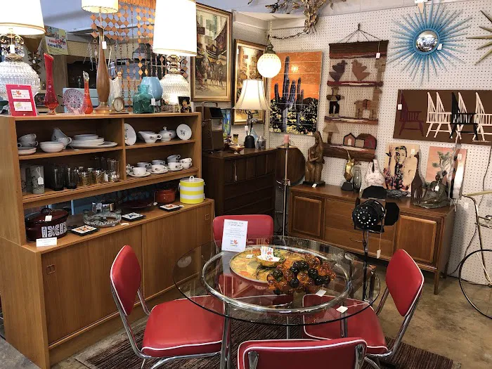 Antique Alley Mall 1