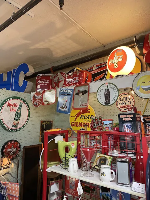 Antique Alley Mall 4