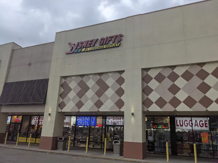 Disney Gift & Luggage Outlets 2